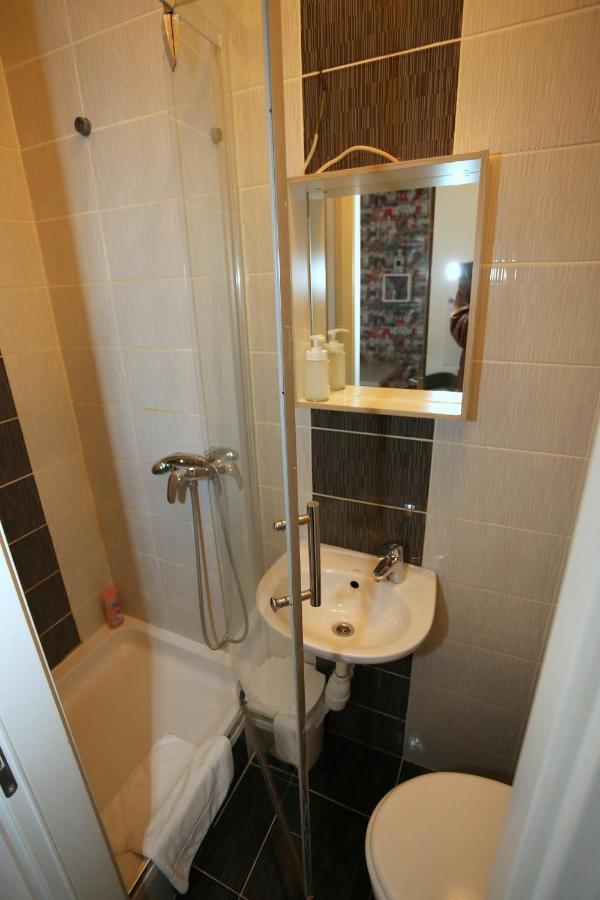 Apartments Rooms Fontane Trnje - Free Parking Ζάγκρεμπ Εξωτερικό φωτογραφία