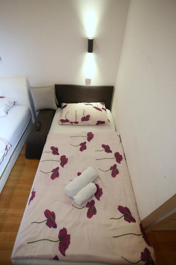 Apartments Rooms Fontane Trnje - Free Parking Ζάγκρεμπ Εξωτερικό φωτογραφία